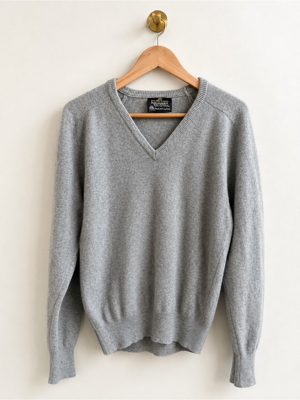 Puritan Aquaknit 100% Lambswool Gray V-Neck Sweater Men’s Large